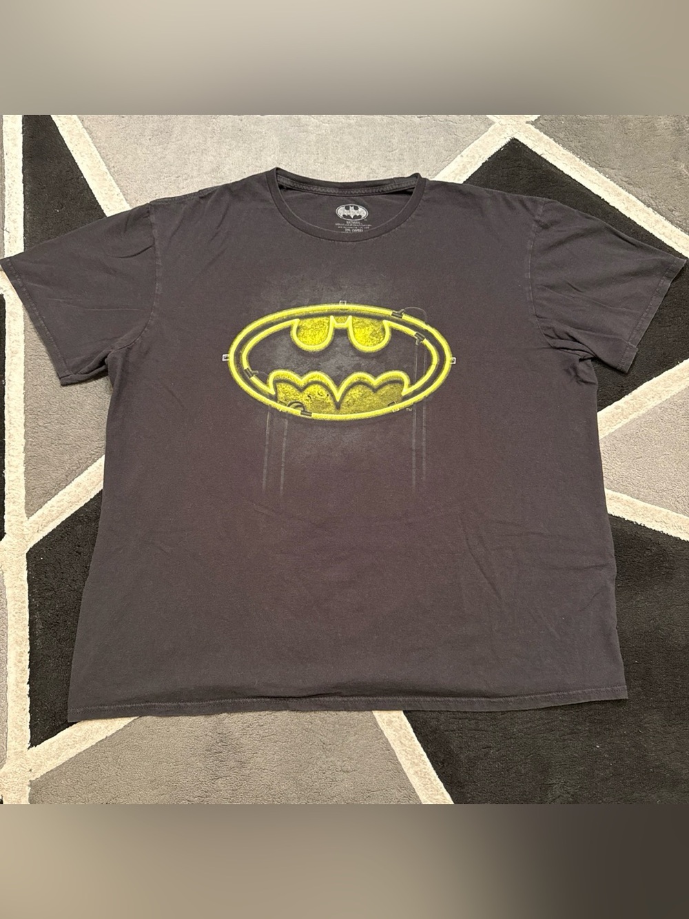 Batman yellow logo t-shirt